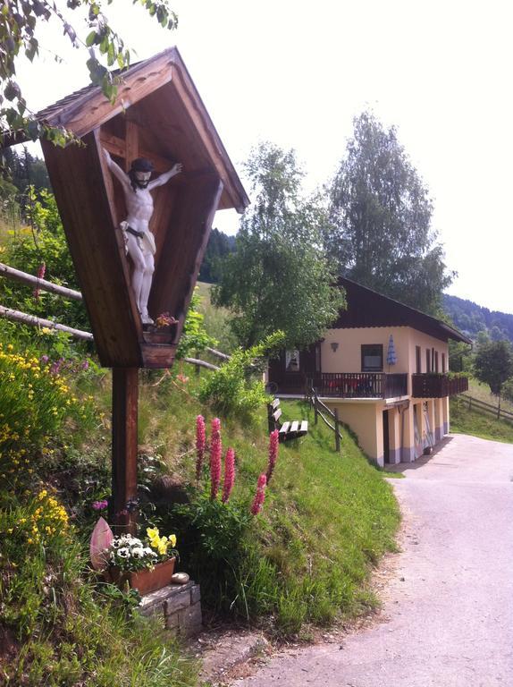 Bergbauernhof Stauder - Hirschbergalpakas Villa Lendorf Ruang foto